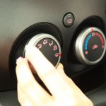 冬の車の暖房温度は何度？燃費と関係ない？外気か、内気か？
