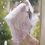 窓拭きの頻度は？拭きムラ対策や高いところ、届かない所の拭き方は？