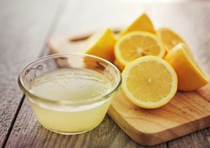 りんごの変色　予防　レモン水　炭酸水　牛乳