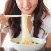 麺 すすれない 割合 女性