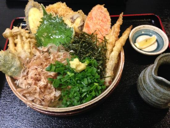 大地のうどん　野菜天ぶっかけ